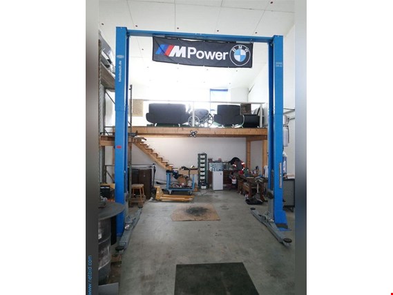 Used Twin Busch TW 250 B4.5 2-post lift for Sale (Auction Premium) | NetBid Industrial Auctions