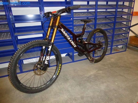 Used Santa Cruz VPP (Virtual Power Point) XL Downhill mountain bike for Sale (Auction Premium) | NetBid Industrial Auctions