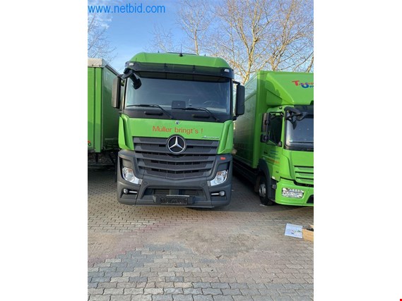 Used Mercedes-Benz Actros 2542 Truck for Sale (Auction Premium) | NetBid Industrial Auctions