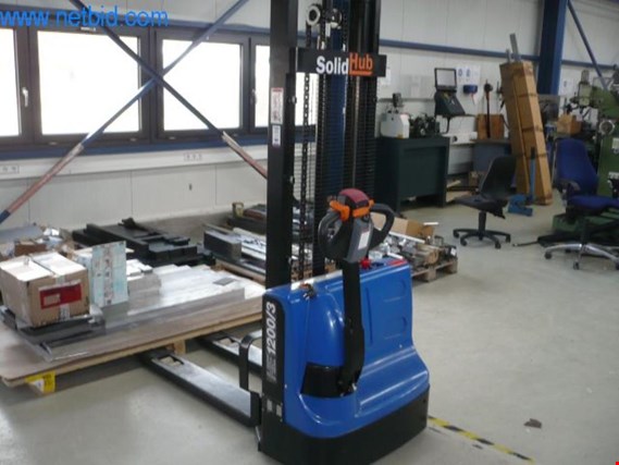 Used Solid Hub HE1200/3 (CDD12J) Electric pallet truck for Sale (Auction Premium) | NetBid Slovenija