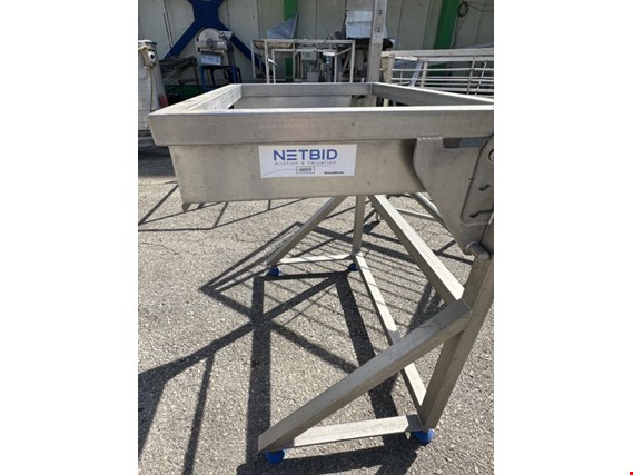 Used Stainless steel frame with height-adjustable shelf for Sale (Auction Premium) | NetBid Industrial Auctions