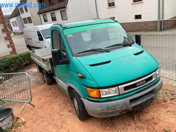 Used Iveco Daily 29L 13D Pritsche Transporter for Sale (Auction Premium) | NetBid Industrial Auctions
