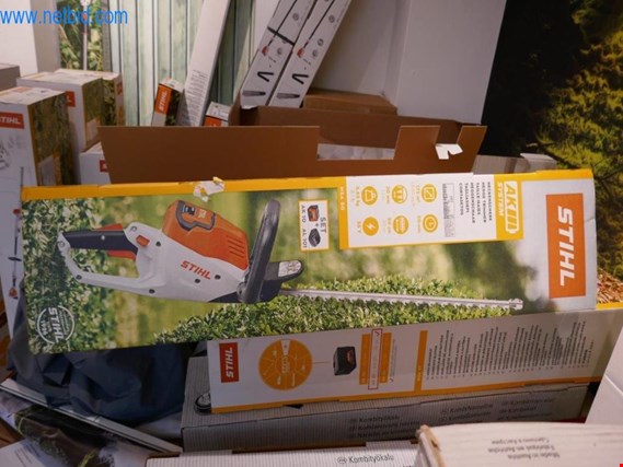 Used Stihl HSA 50.0 Set Cordless hedge trimmer for Sale (Auction Premium) | NetBid Industrial Auctions