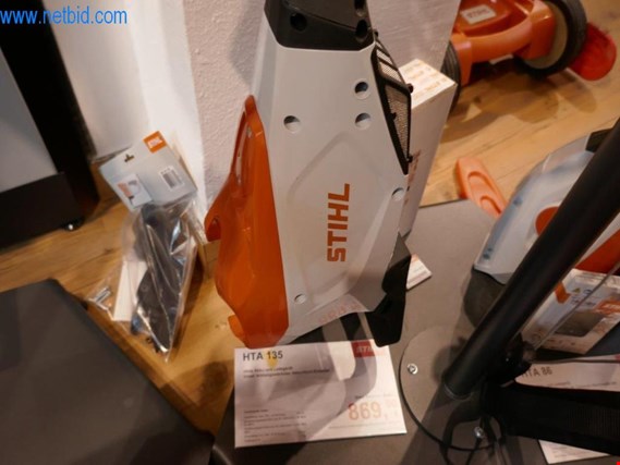 Used Stihl HTA 135 Cordless pole pruner for Sale (Trading Premium) | NetBid Industrial Auctions