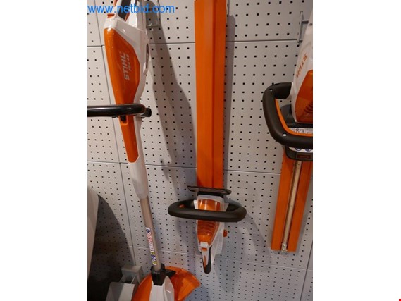 Used Stihl HSA 45 Cordless hedge trimmer for Sale (Auction Premium) | NetBid Industrial Auctions