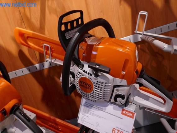 Used Stihl MS 251 Petrol chainsaw for Sale (Auction Premium) | NetBid Industrial Auctions