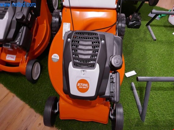 Used Stihl RM 253.2 T Petrol lawn mower for Sale (Trading Premium) | NetBid Industrial Auctions
