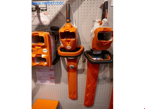 Used Stihl HSA 66 Cordless hedge trimmer for Sale (Auction Premium) | NetBid Industrial Auctions
