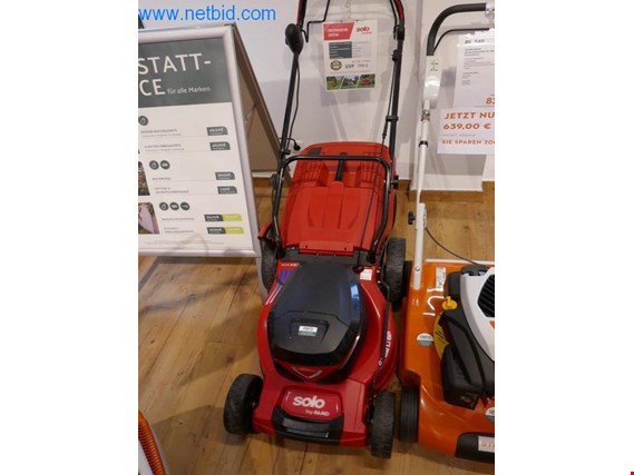 Used Solo by Alko 4732 LI SP Energy Flex Cordless lawn mower set for Sale (Trading Premium) | NetBid Industrial Auctions