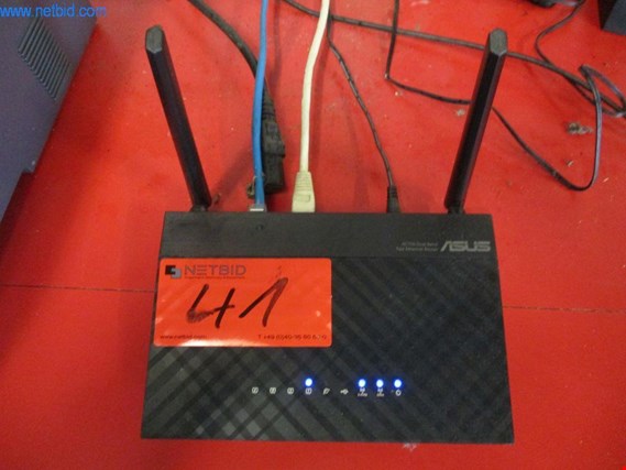 Used ASUS AC/750 WLAN router - surcharge subject to reservation for Sale (Auction Premium) | NetBid Industrial Auctions