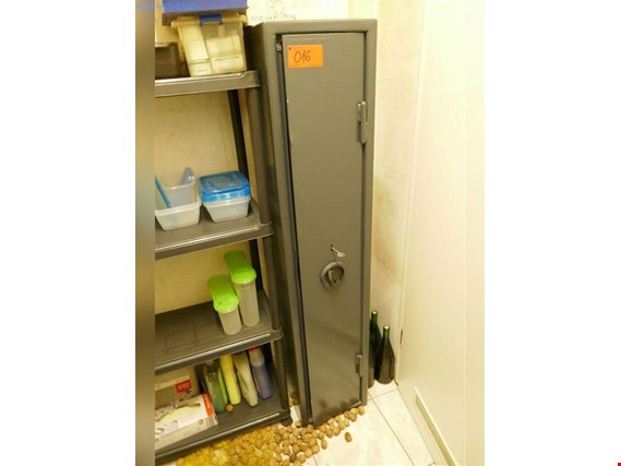 Used Gun cabinet (safe) for Sale (Auction Premium) | NetBid Industrial Auctions