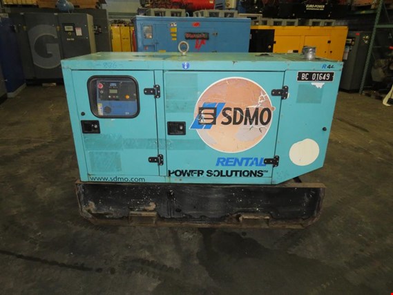 SDMO R 44 Notstromgenerator gebraucht kaufen (Auction Premium) | NetBid Industrie-Auktionen