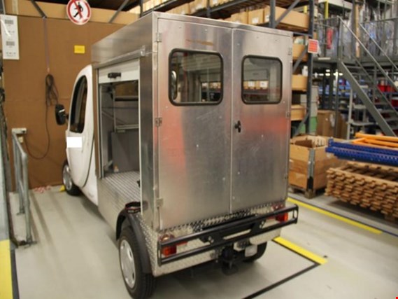 Used GEM (Global Electric Motorcars) eL-XD GEM Electric Transport Vehicle (Quadricycle) No. #2 for Sale (Trading Premium) | NetBid Industrial Auctions