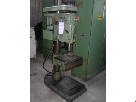Used Dačice VS 32A Drilling machine for Sale (Auction Premium) | NetBid Industrial Auctions