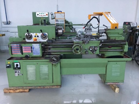 Used TOS SV 18RA 1 Centre Lathe for Sale (Auction Premium) | NetBid Industrial Auctions