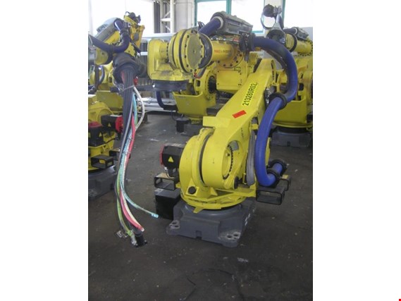 Used Fanuc R-2000iB210F 1 Industrial Robot for Sale (Trading Premium) | NetBid Industrial Auctions