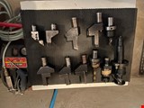 11 verschiedene Originalwerkzeuge (Werkzeugsatz) des EWS Universal-Bearbeitungszentrums