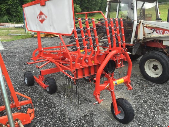 Used Kuhn GA 4121 GM Hay rake for Sale (Trading Premium) | NetBid Industrial Auctions