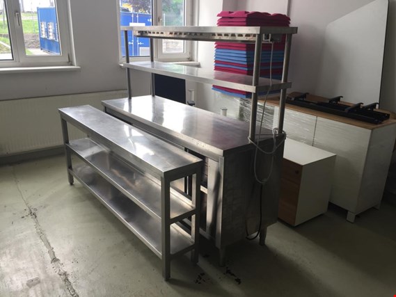 Used Hot food table with an output bridge and a working table for Sale (Trading Premium) | NetBid Industrial Auctions