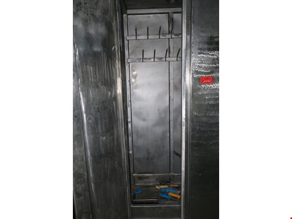 Used Cabinet For Aprons For Sale Auction Premium Netbid