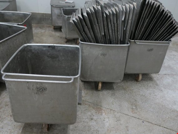Used Stuffing trolley, 8 pcs for Sale (Auction Premium) | NetBid Industrial Auctions
