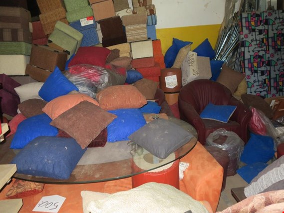 Used Cushions, ok. 200 pcs. for Sale (Auction Premium) | NetBid Industrial Auctions