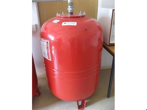 Used Varem Expansion tank for heating system for Sale (Auction Premium) | NetBid Industrial Auctions
