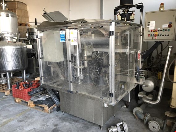 Used OMAR D12 M Machine for sealing bottles with a capsules for Sale (Auction Premium) | NetBid Industrial Auctions