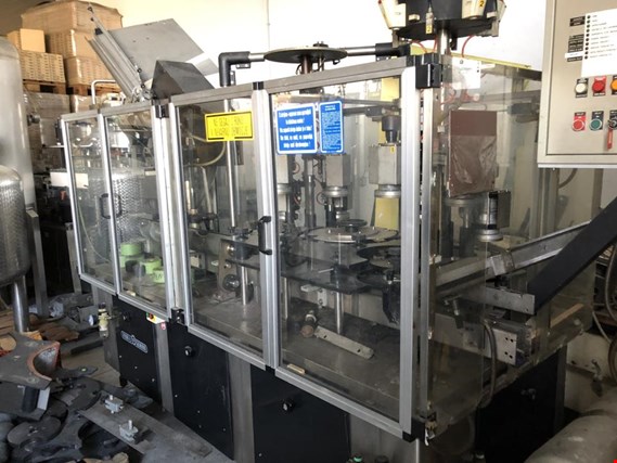 Used Robino&Galagrino Vulkan 900 Machine for sealing bottles with capsule for Sale (Auction Premium) | NetBid Industrial Auctions