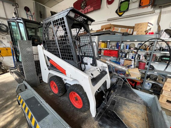 Used Bobcat S70 Skid steer loader with universal bucket for Sale (Auction Premium) | NetBid Industrial Auctions