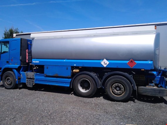 Iveco MP260E43 - EUROTECH CURSOR IVECO LKW - Camión cisterna para combustibles (Trading Premium) | NetBid España