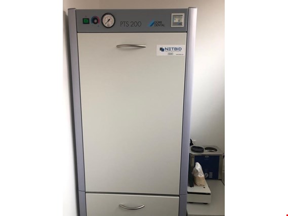 Used Dürr Dental Tower Silence PTS 200 Compressed air and extraction system for Sale (Trading Premium) | NetBid Industrial Auctions