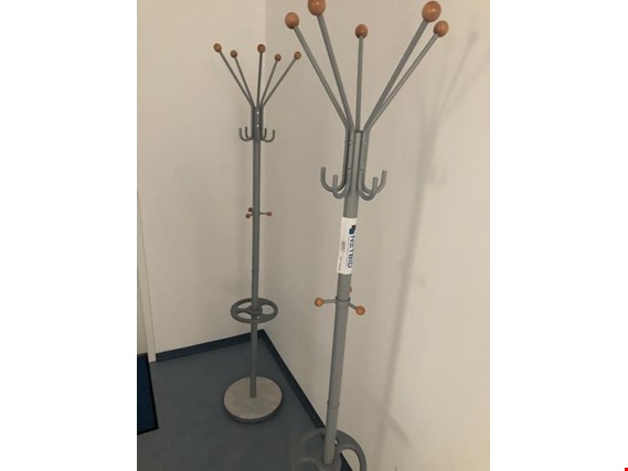 Used Hallstand 2 pcs. for Sale (Trading Premium) | NetBid Industrial Auctions