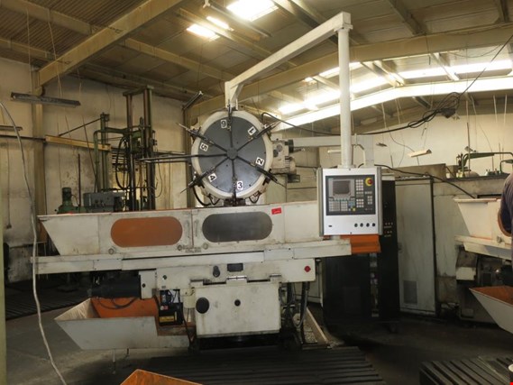 Used MECHANICY PRUSZKÓW FYJ 40 RN Numerical turret milling machine for Sale (Auction Premium) | NetBid Industrial Auctions