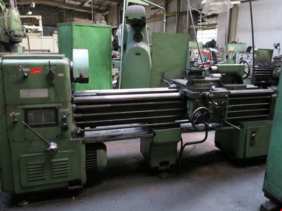 Used Universal lathe for Sale (Auction Premium) | NetBid Industrial Auctions