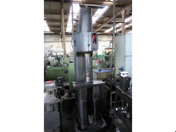 Used Hydraulic press, no markings for Sale (Auction Premium) | NetBid Industrial Auctions