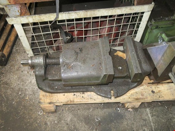 Used Machine vice 250 mm for Sale (Auction Premium) | NetBid Industrial Auctions