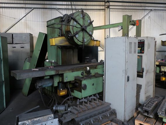 Used MECHANICY PRUSZKÓW FYJ 40 RN Turret numerical milling machine for Sale (Auction Premium) | NetBid Industrial Auctions