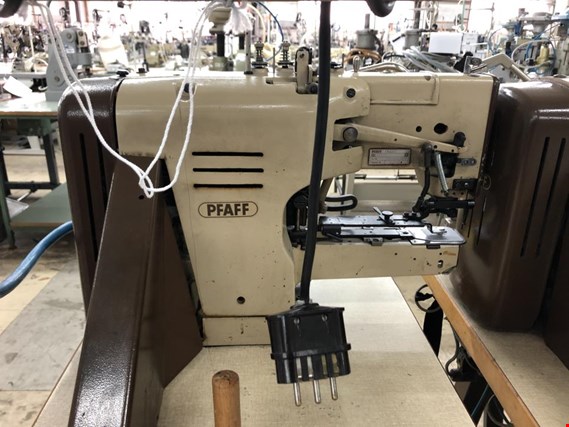 Used Pfaff 3306-106/01 Sewing automat for Sale (Auction Premium) | NetBid Industrial Auctions