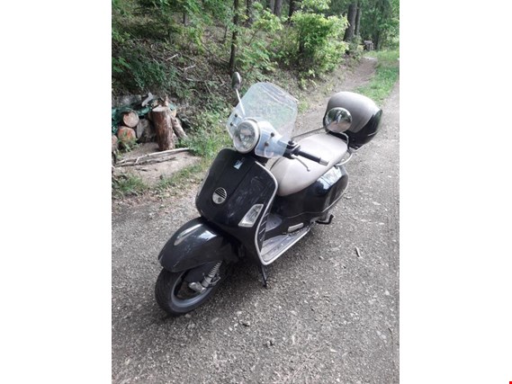 Used Piaggio Vespa GTS 125  Light motorcycle for Sale (Auction Premium) | NetBid Industrial Auctions