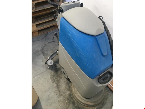 Used Fiorentini I 16/18/new Auto scrubber for Sale (Auction Premium) | NetBid Industrial Auctions