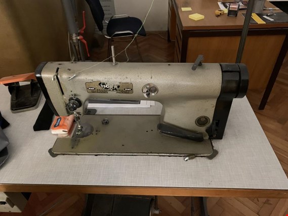 Used Pfaff Sewing machine for Sale (Trading Premium) | NetBid Industrial Auctions