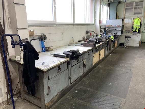 Used Assembly benches for Sale (Auction Premium) | NetBid Industrial Auctions