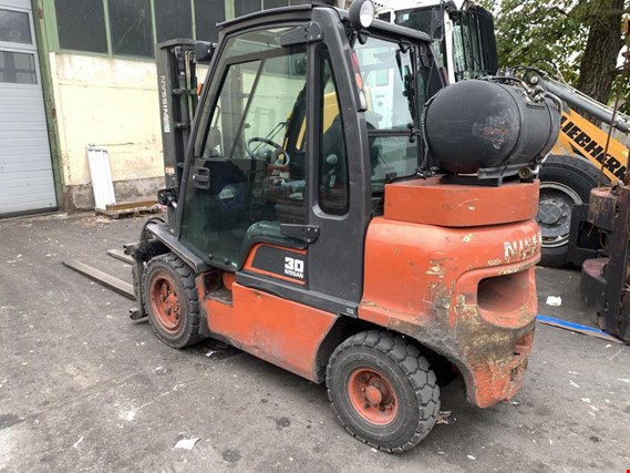 Used Gas forklift with Knaupp fork for Sale (Trading Premium) | NetBid Industrial Auctions