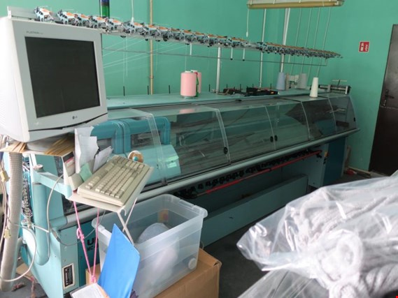 Used UNIVERSAL MC-848 Knitting machine for Sale (Auction Premium) | NetBid Industrial Auctions