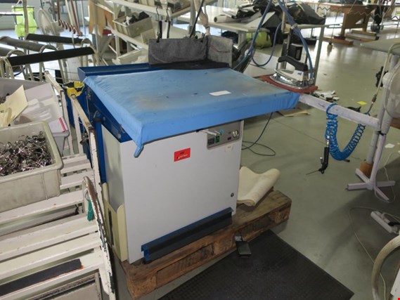 Used VEIT 700.000.478.0 Ironing table for Sale (Auction Premium) | NetBid Industrial Auctions