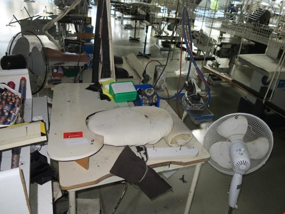 Used HOFFMAN TF22 Ironing table for Sale (Auction Premium) | NetBid Industrial Auctions