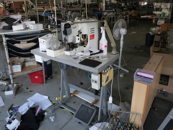 Used PFAFF 3306 Button sewing machine for Sale (Auction Premium) | NetBid Industrial Auctions