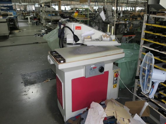 Used Schoen + Sandt 1028 C Die-cutting machine for Sale (Auction Premium) | NetBid Industrial Auctions