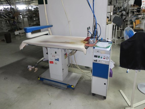 Used VEIT 142201000T Ironing table for Sale (Auction Premium) | NetBid Industrial Auctions